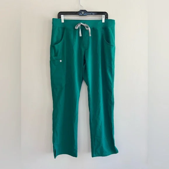 FIGS Women’s Kade Cargo Scrub Straight Leg Pants, Hunter Green (PO# 1700), L - Picture 2 of 11